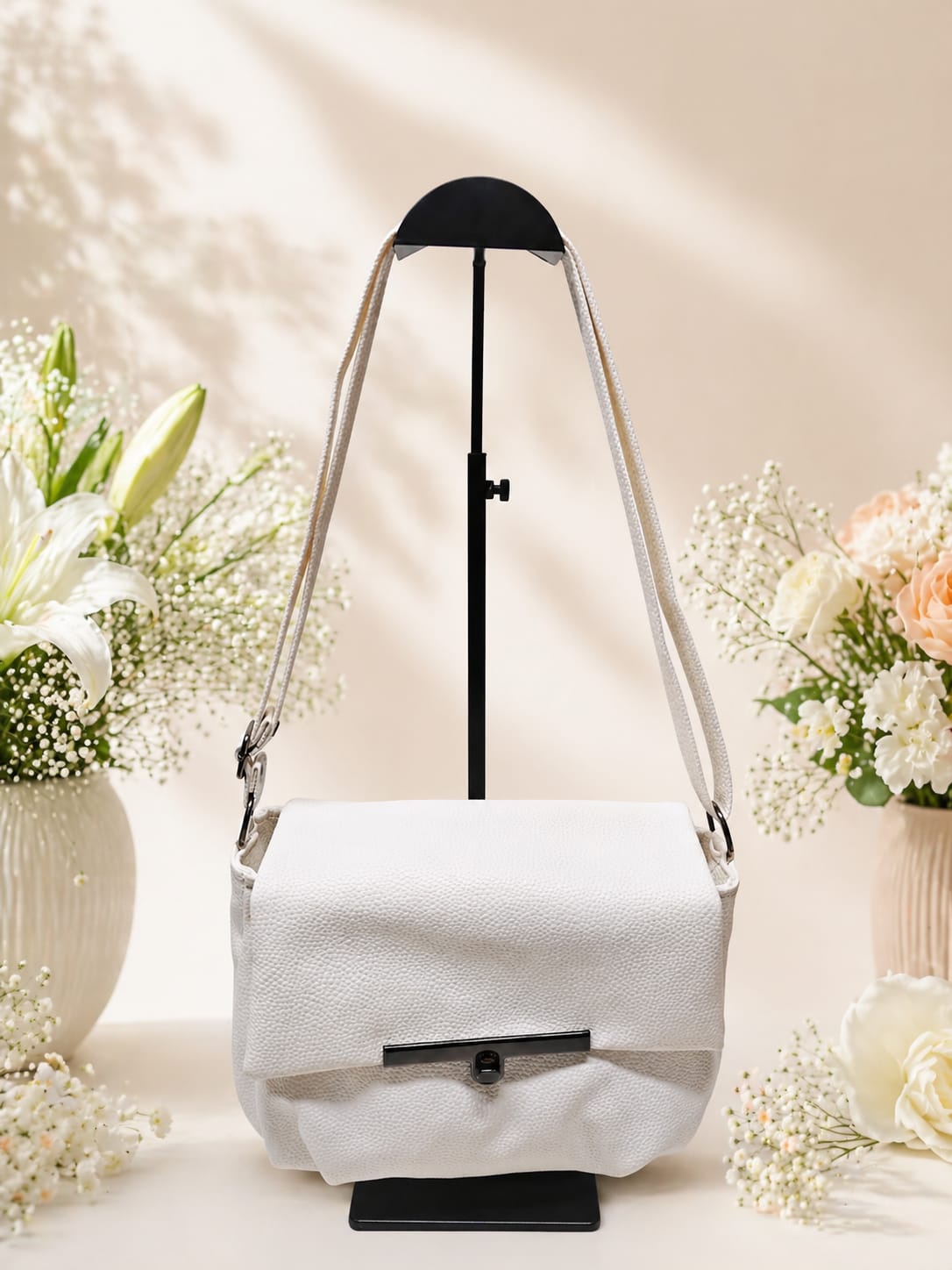 SLING BAG/CROSSBODY BAG/SHOULDER BAG.