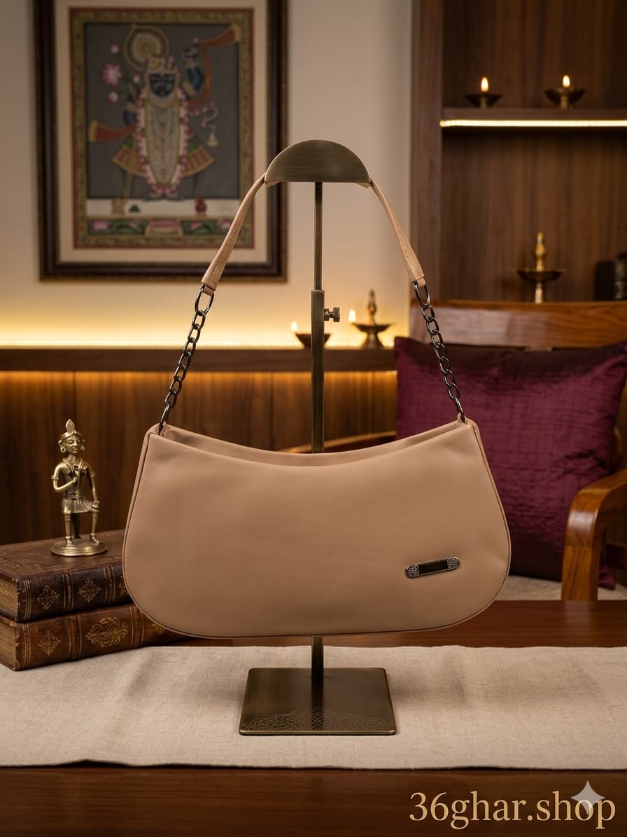 Croissant shoulder bag