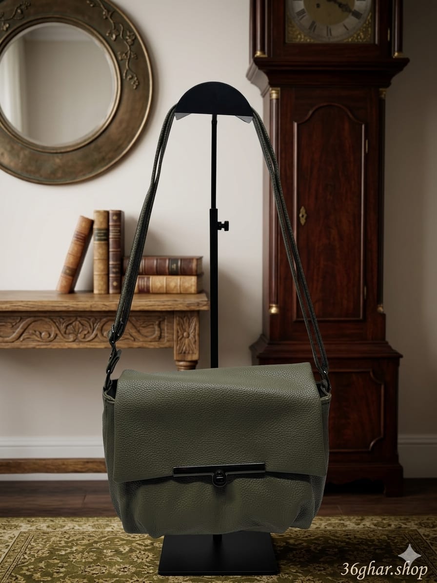 SLING BAG/CROSSBODY BAG/SHOULDER BAG.