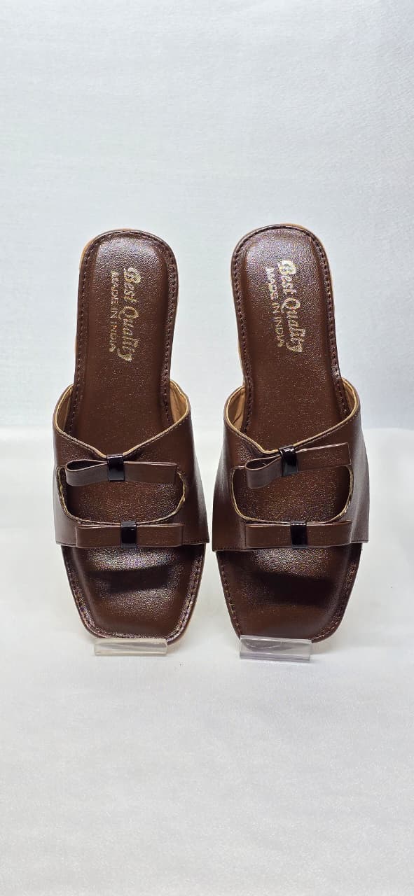 CASUAL FLAT