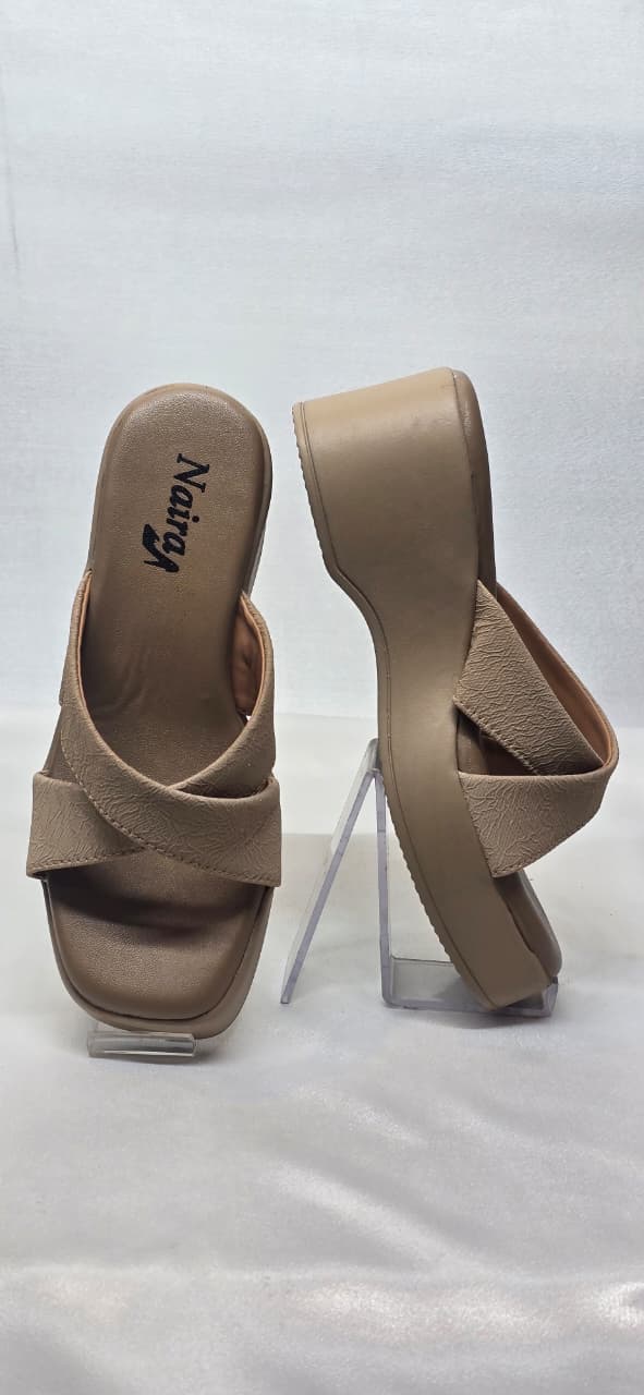 WEDGE HEEL